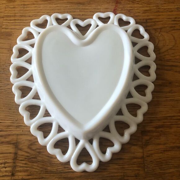 Westmoreland White Heart-Shaped Dish with Blue Floral Design - Picture 4 of 4